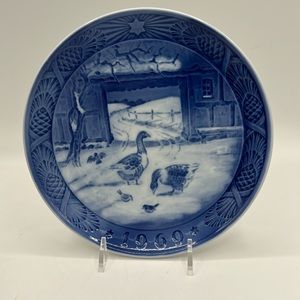 Royal Copenhagen Christmas Collectors Plate 1969